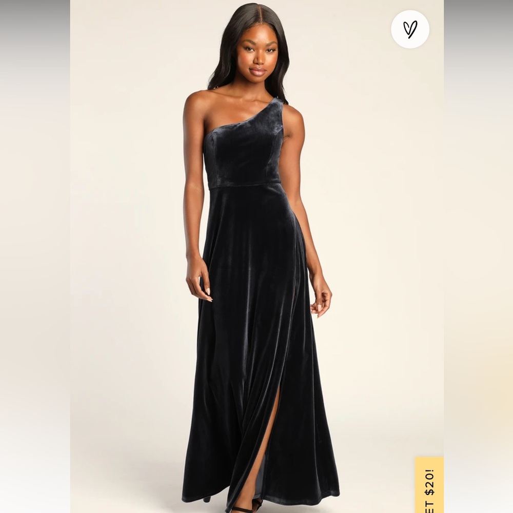 Never worn | Make Me Your Muse Dark Blue Velvet One-Shoulder Maxi Dress-size: 1X